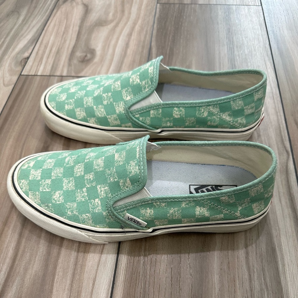 VANS Distressed Checkerboard Slip-On SF Neptune Green Men’s 7.5/Women’s 9